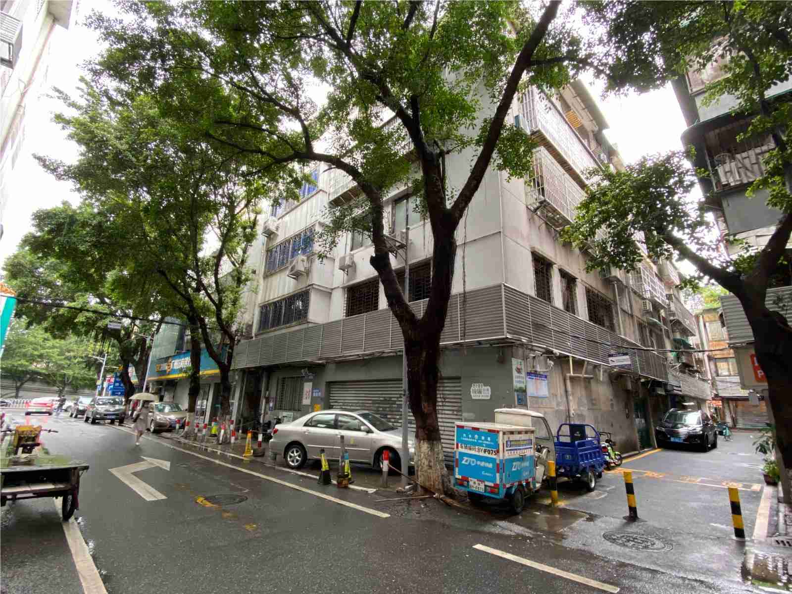 机场路112号南座首层